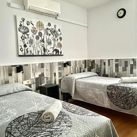Restaurante Avenida De Madrid 게스트하우스 2*