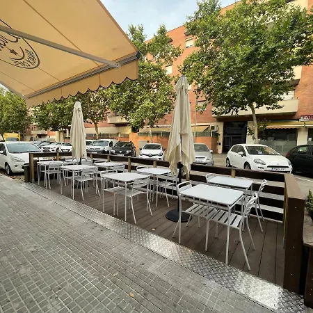 Guest house Restaurante Avenida De Madrid 2*