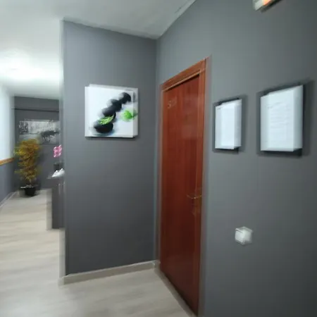 Restaurante Avenida De Madrid 2* 테라사