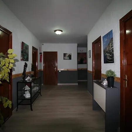 Restaurante Avenida De Madrid 2* 테라사