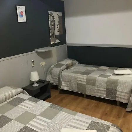 Restaurante Avenida De Madrid Guest house 2*